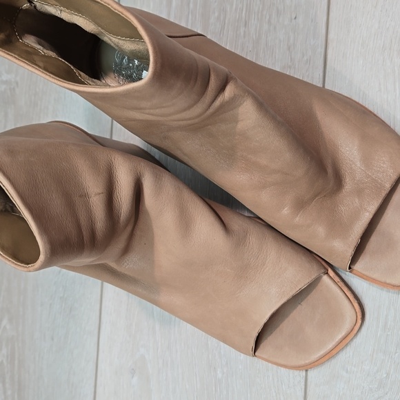 Vince Camuto Women Ankle Leather Zip Back Heels Open Toe boots shoes 8.5M - Picture 5 of 15